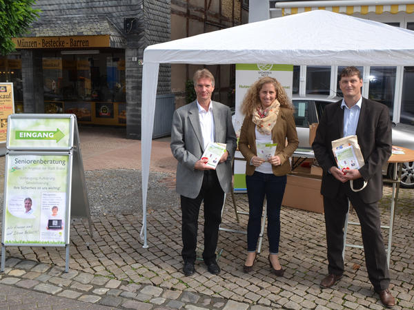 Die Seniorenberatung stellt sich vor: Internet Medien Coach Peter Rech, Carla Drewes und Markus Wortmann 