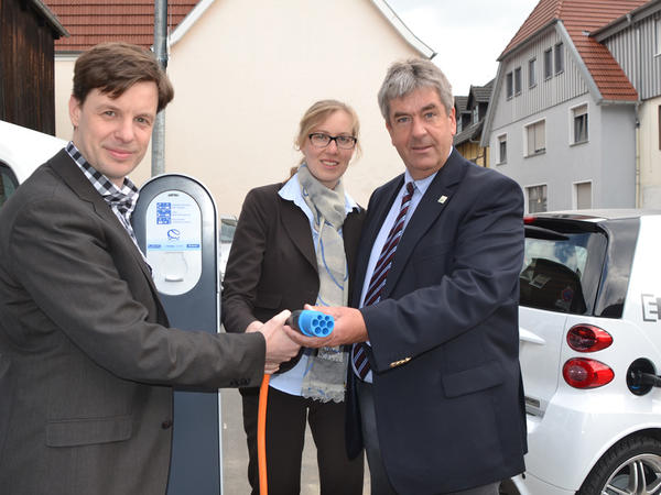 Einweihung der Elektro-Tanks&auml;ule