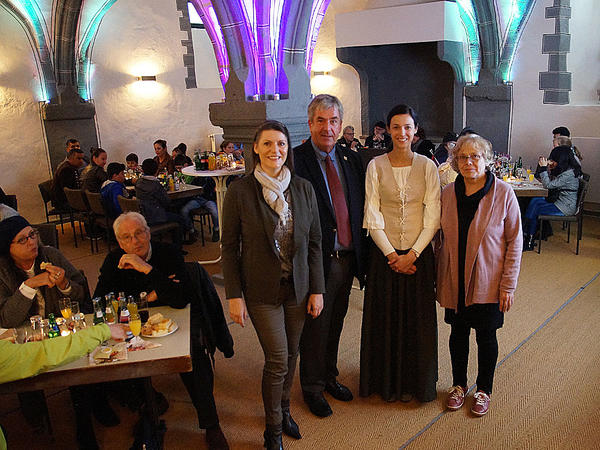 B&uuml;rgermeister Hermann Temme empfing die neuen B&uuml;rger der Stadt im Historischen Rathauskeller
