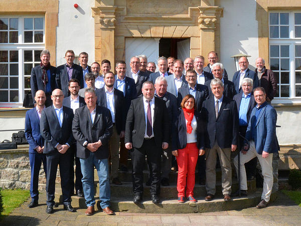 Die Mitglieder des Regionalausschusses Mitte der EKM tagten im Schloss Gehrden