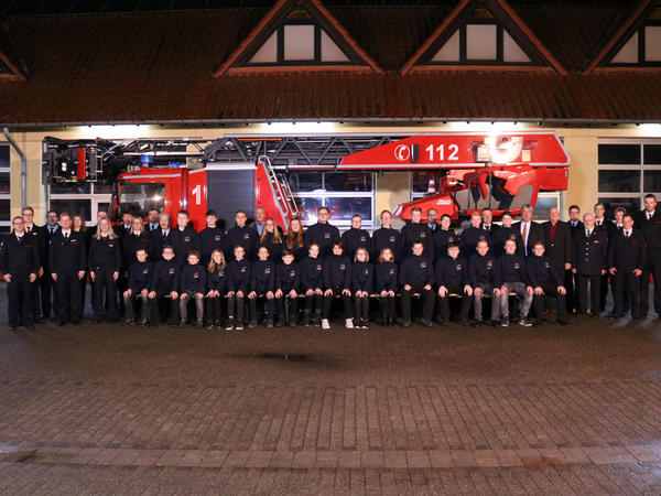 Gruppenbild der Jugendfeuerwehr Brakel