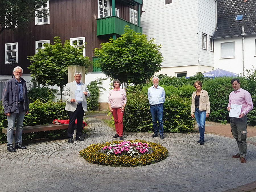 Die Stadt Brakel übernimmt eine Patenschaft und unterstützt das Projekt "AnnenBiene"