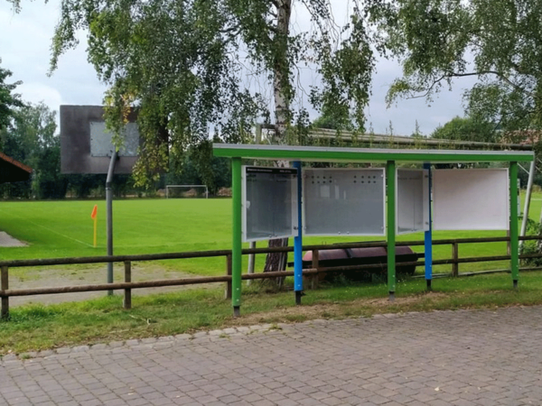Die neue Infotafel in Riesel "In der Bohle" - Sportplatz