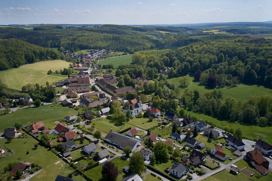 Überblick über die Ortschaft Rheder